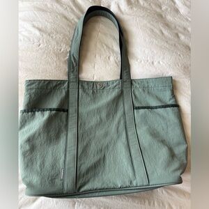 Lululemon Daily Multi-Pocket Tote Bag 20L - Grey Eucalyptus/Legacy